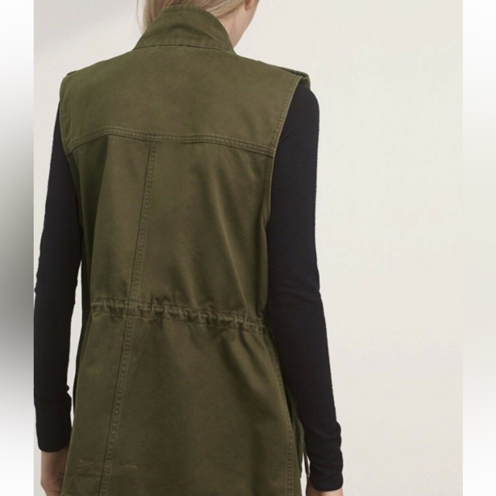 Aritzia Talula Yerwood Utility Vest - Picture 2 of 16